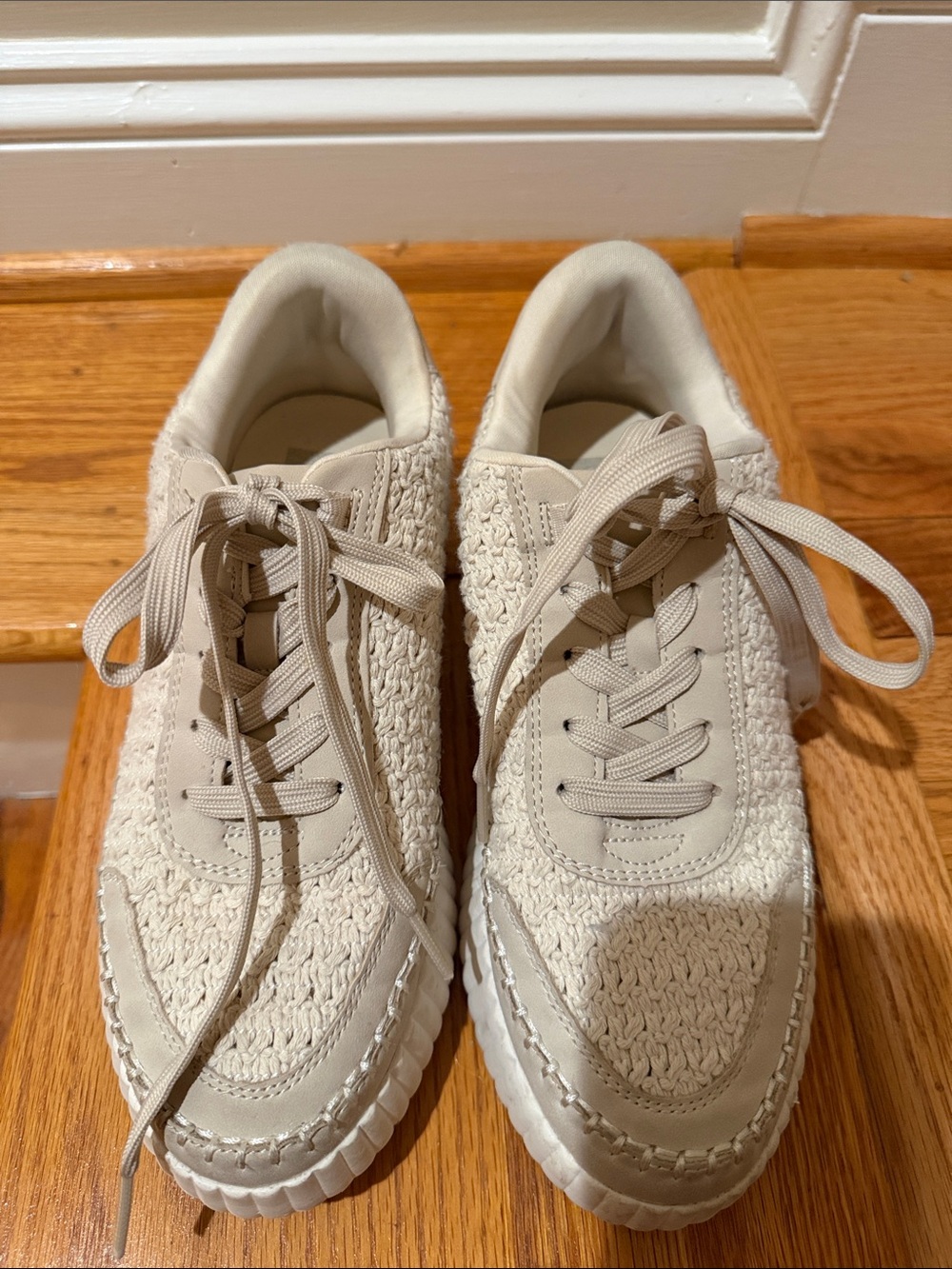 Women’s Cream Casual Lace-Up Sneakers